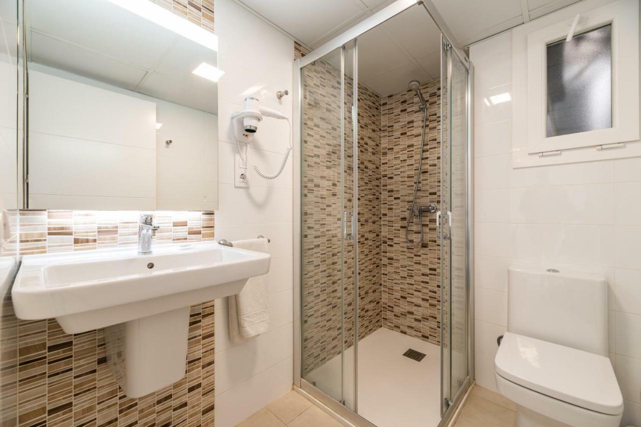 Rentalmar Navarra Family Suites Salou Extérieur photo